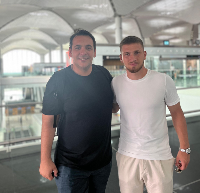 10 yaşında geldiği Beşiktaş'a veda ediyor 10 yaşında geldiği Beşiktaş'a veda ediyor