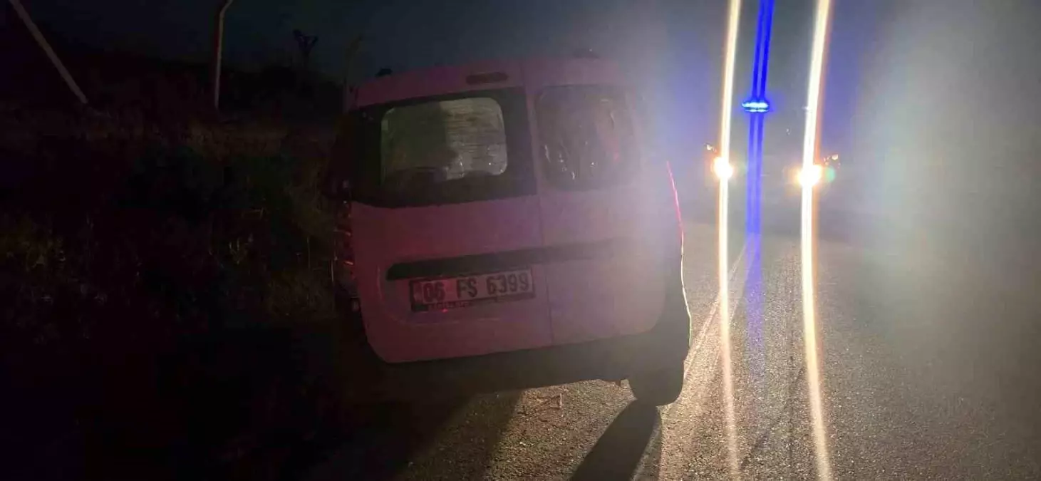 Gölbaşı'nda Takla Atan Otomobilde 3 Yaralı