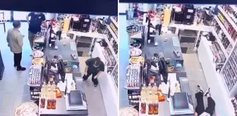 Bayıltan mesai! Zincir markette bir kasiyer fenalaşarak yere yığıldı