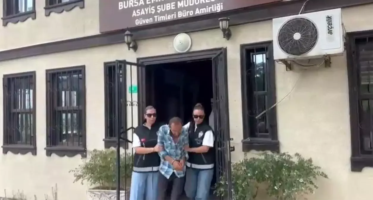 Bursa'da Yankesici Kadın Güven Timleri Tarafından Yakalandı