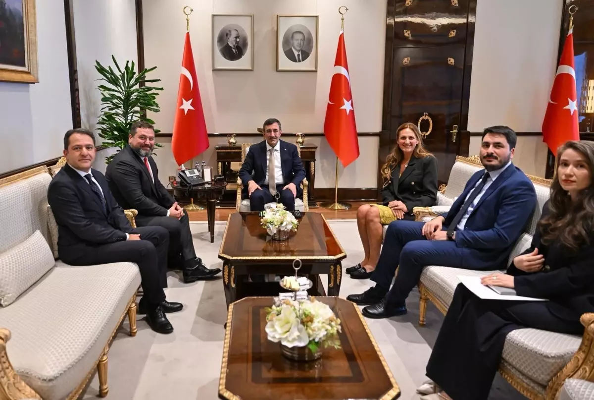 Cevdet Yılmaz, Hepsiburada CEO'sunu Kabul Etti