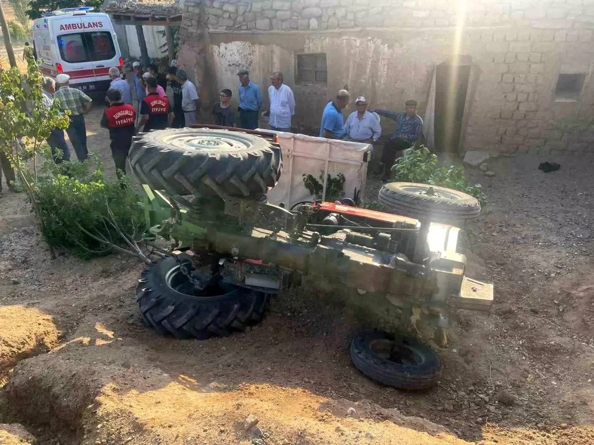 Çorum'da Traktör Devrildi: 74 Yaşındaki Sürücü Yaralandı