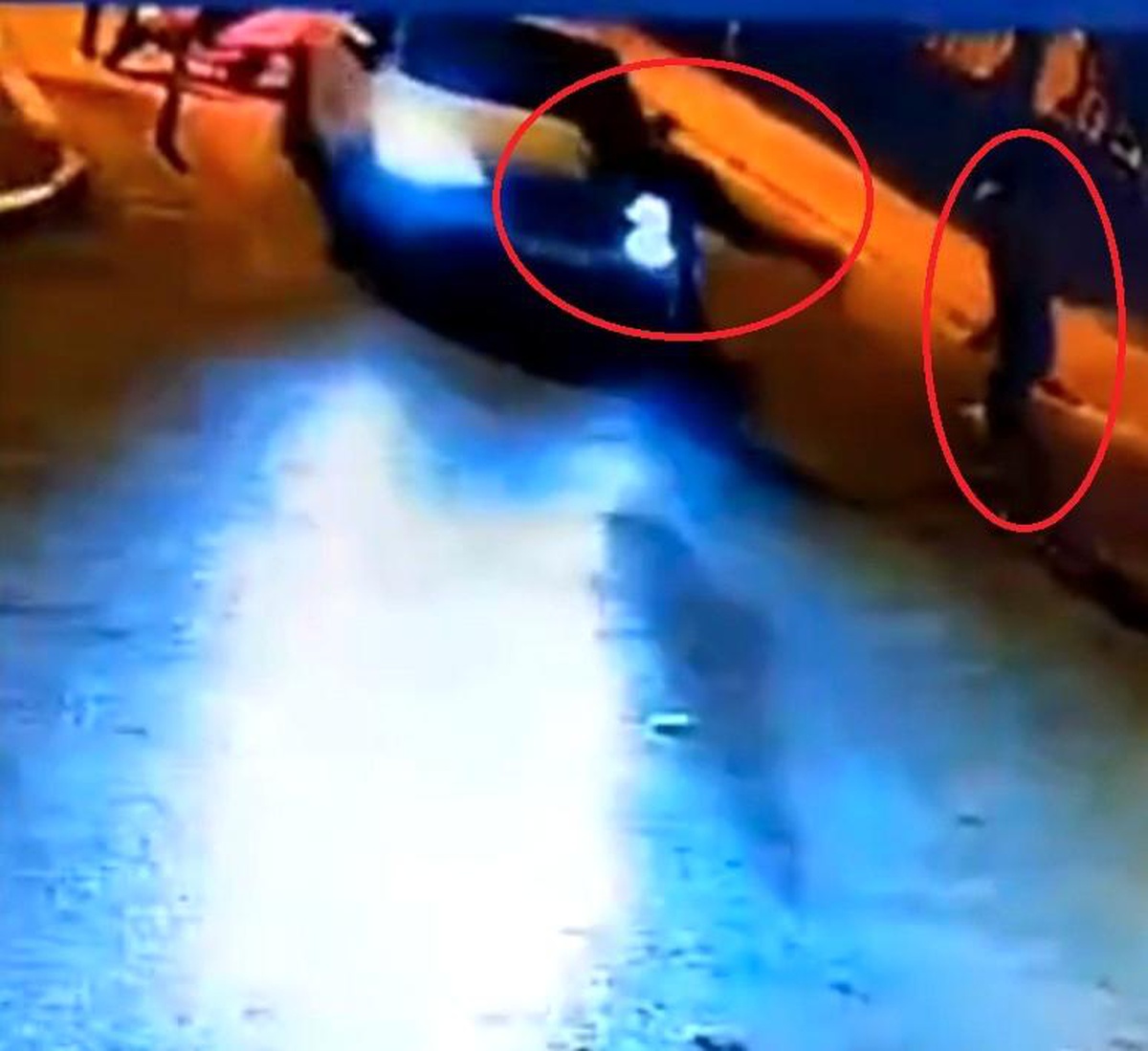 Alkol Denetiminden Kaçan Sürücü Polislere Çarptı