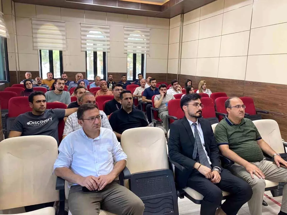 Elazığ'da Kırım Kongo Kanamalı Ateşi Konferansı Düzenlendi
