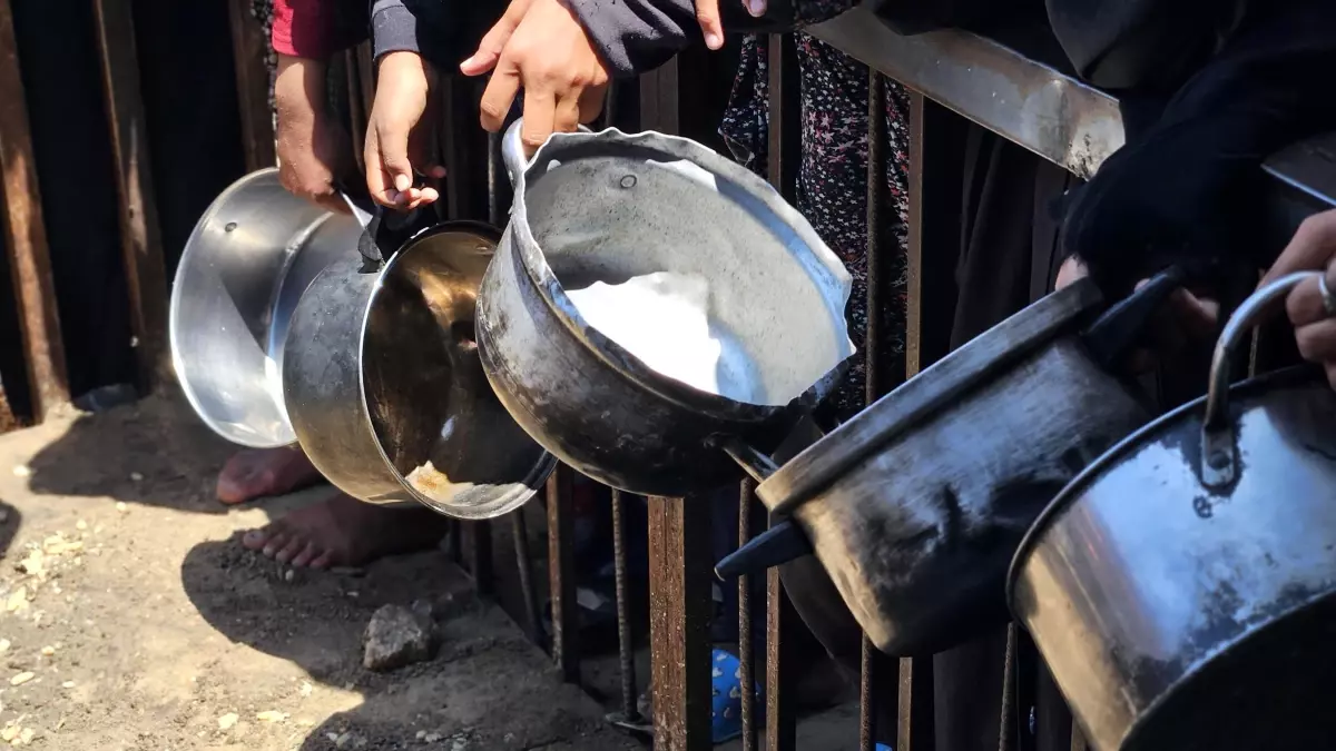Gazze'de Açlık Krizi: Her Üç Kişiden Biri Açlıkla Savaşmakta