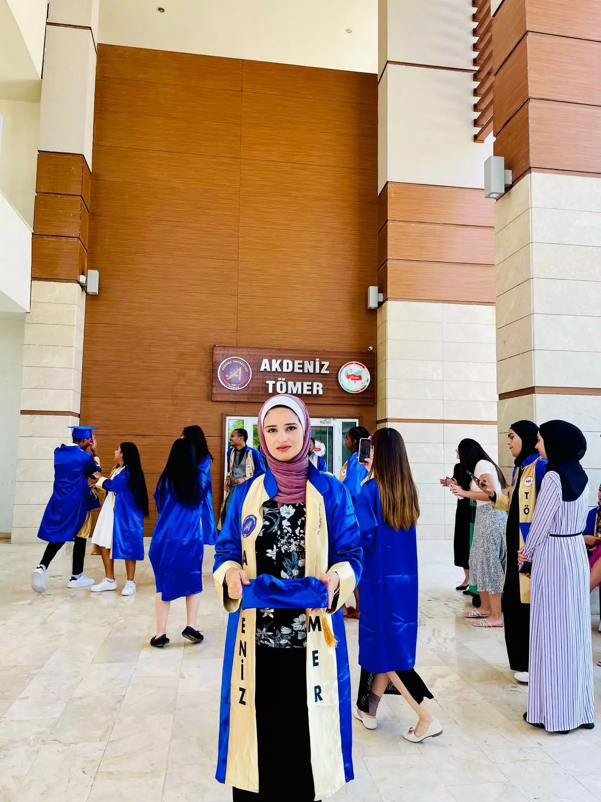 Filistinli Öğrenciden Annelerine Yardım Çağrısı