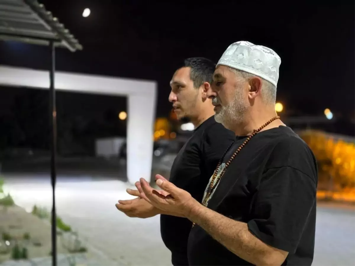 Hatay'da Camilerde Eş Zamanlı Dua Etme Etkinliği