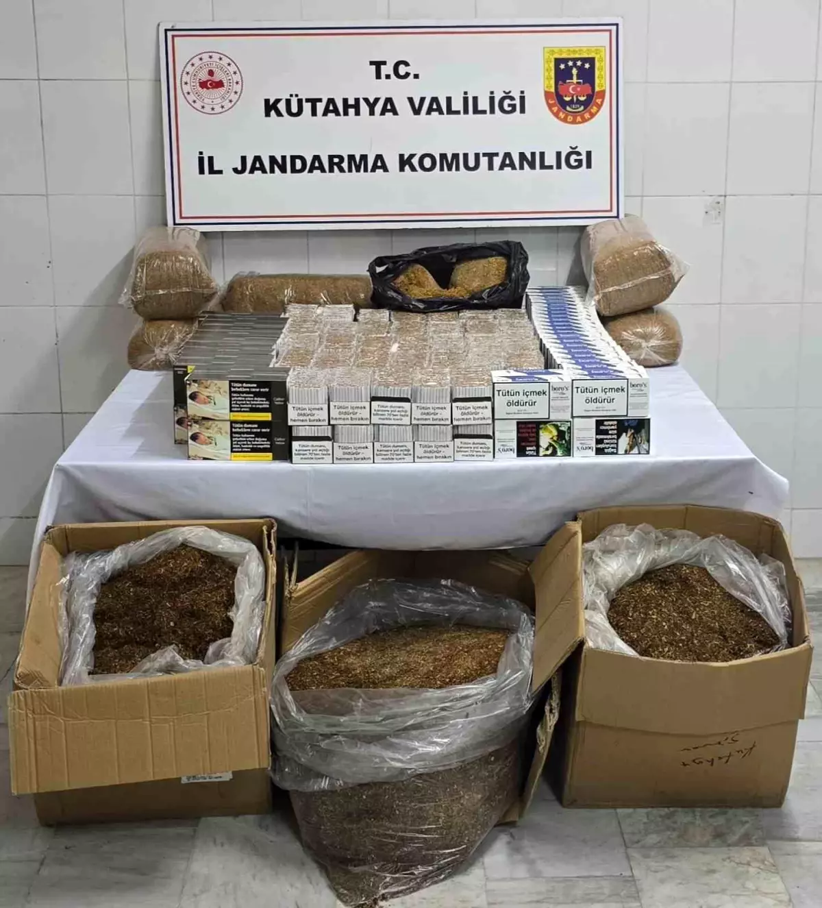 Kütahya'da Kaçak Sigara Operasyonu: 2 Gözaltı