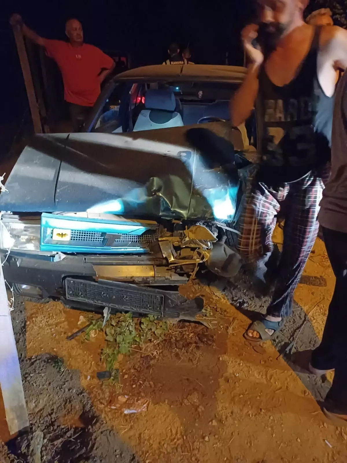Kandıra'da Jandarma Takibindeki Otomobil Kazaya Karıştı