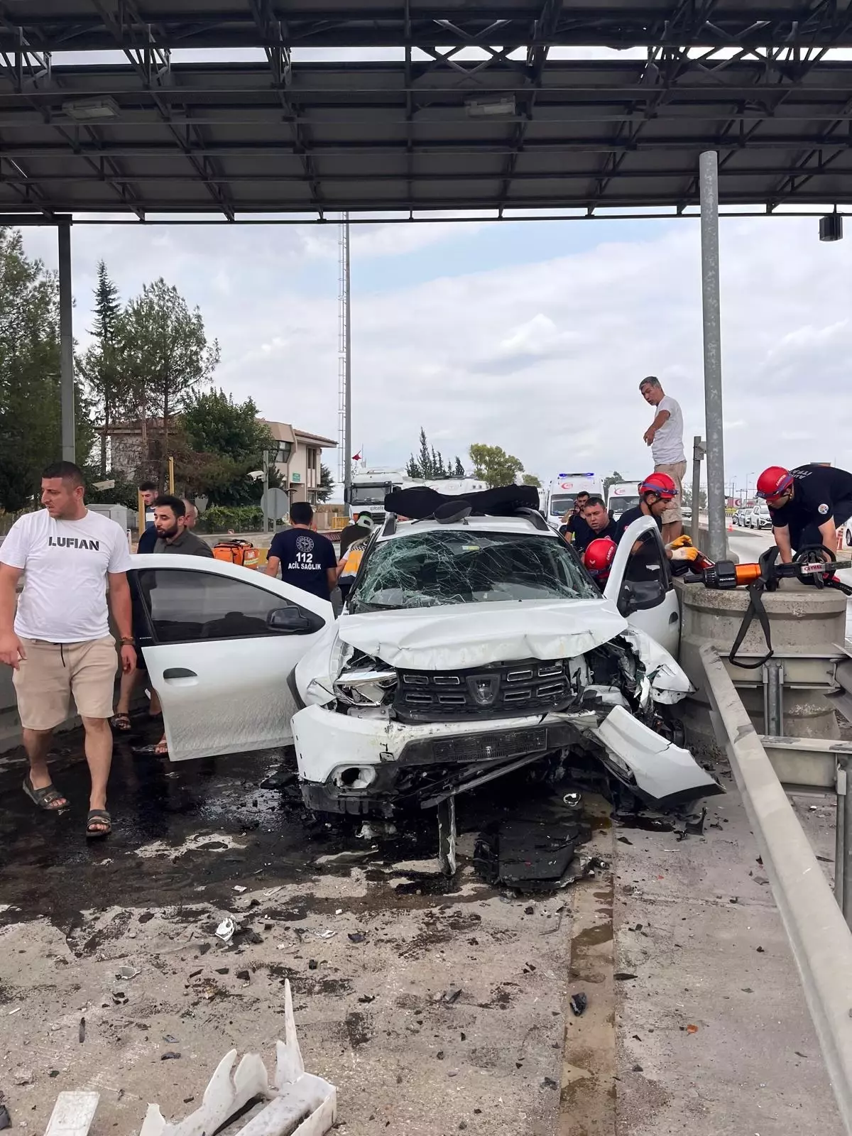 Otoyol Kazasında 1 Ölü, 4 Yaralı