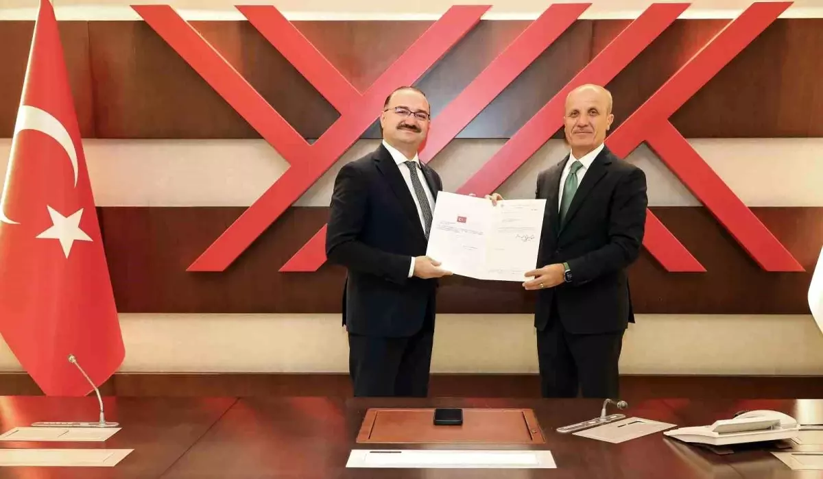 Atatürk Üniversitesi Rektörü Hacımüftüoğlu'ndan YÖK Başkanı Özvar'a Tebrik Mesajı