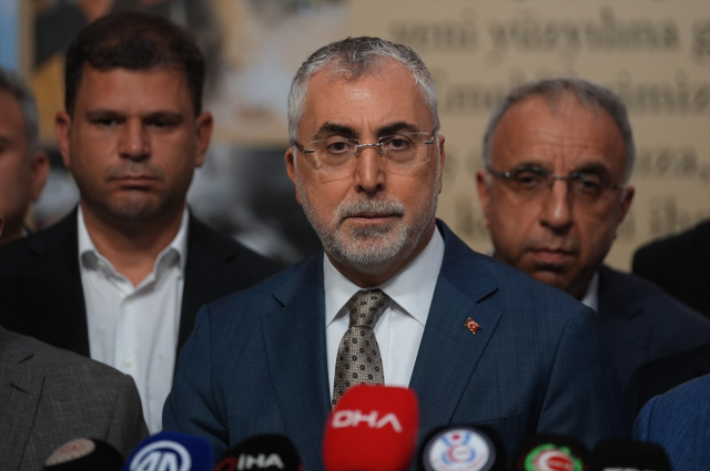 600 bin kamu işçisinin zammında anlaşma sağlandı 600 bin kamu işçisinin zammında anlaşma sağlandı