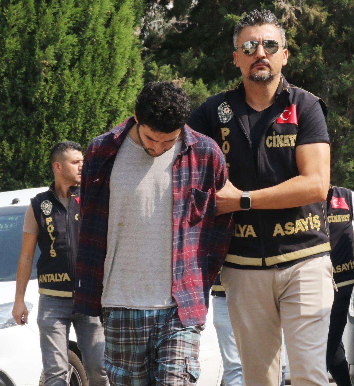 Antalya'da Trans Birey Cinayeti: Şüpheli Tutuklandı