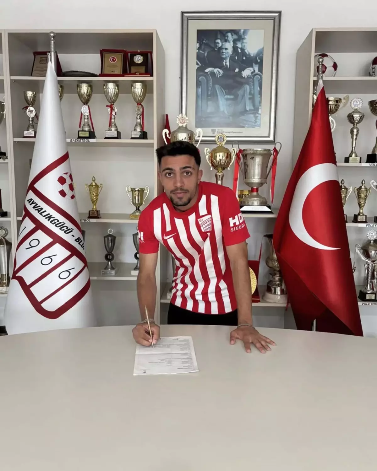 Ayvalıkgücü Belediyespor, Yeni Sezon Öncesi Transferlerini Tamamlıyor