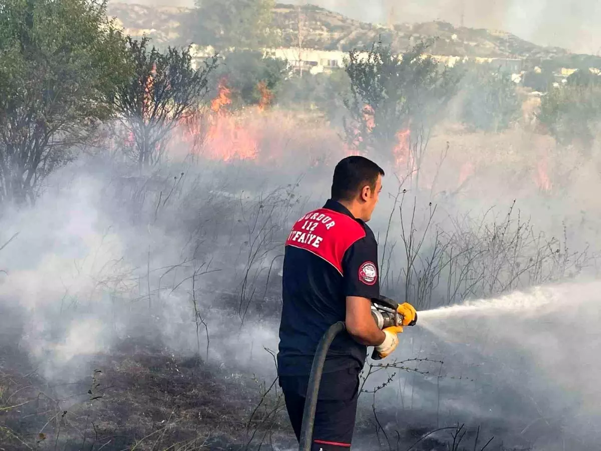 Burdur'da Arazi Yangını: 50 Dönüm Alan Zarar Gördü