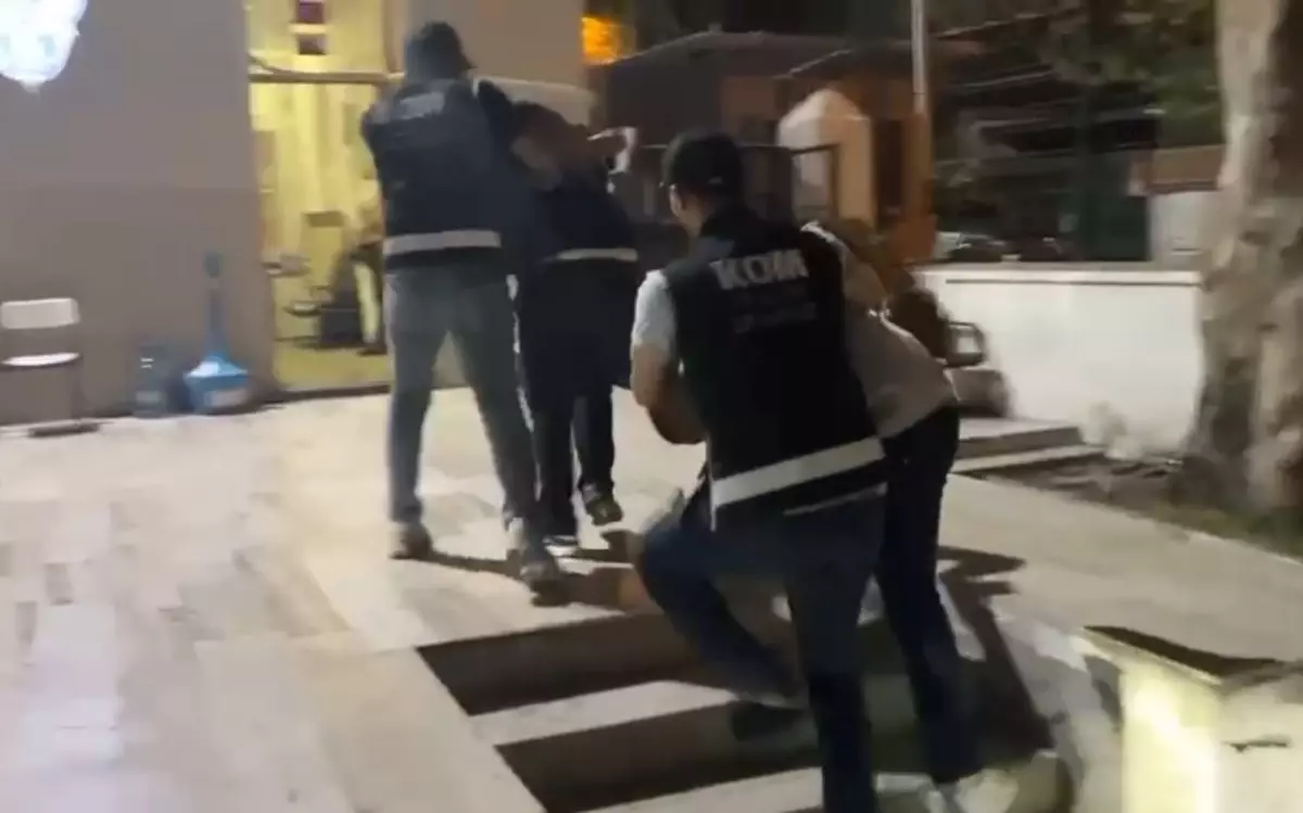 Çeşme'de Eğlence Mekanında Silahlı Kavga: 7 Yaralı