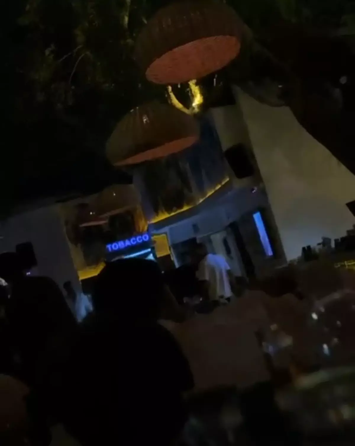 Çeşme'deki Eğlence Mekanında Silahlı Saldırı Anları Kamerada