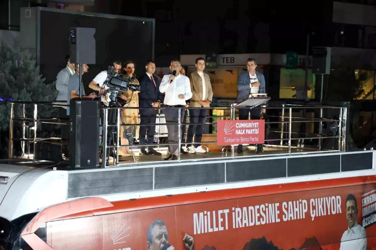 Özgür Özel Aksaray'da Miting Düzenledi