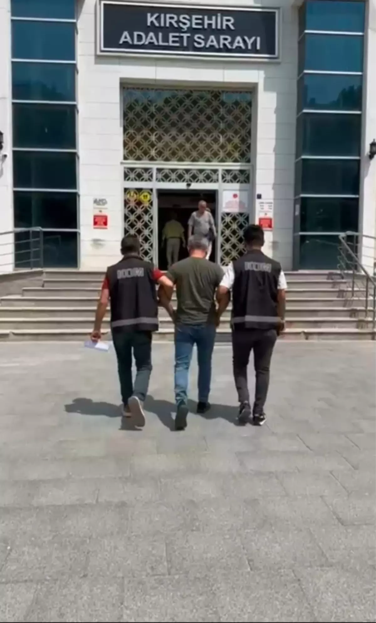 Kadın Gazeteciye Tehdit Gönderen Saadettin Dernek Tutuklandı