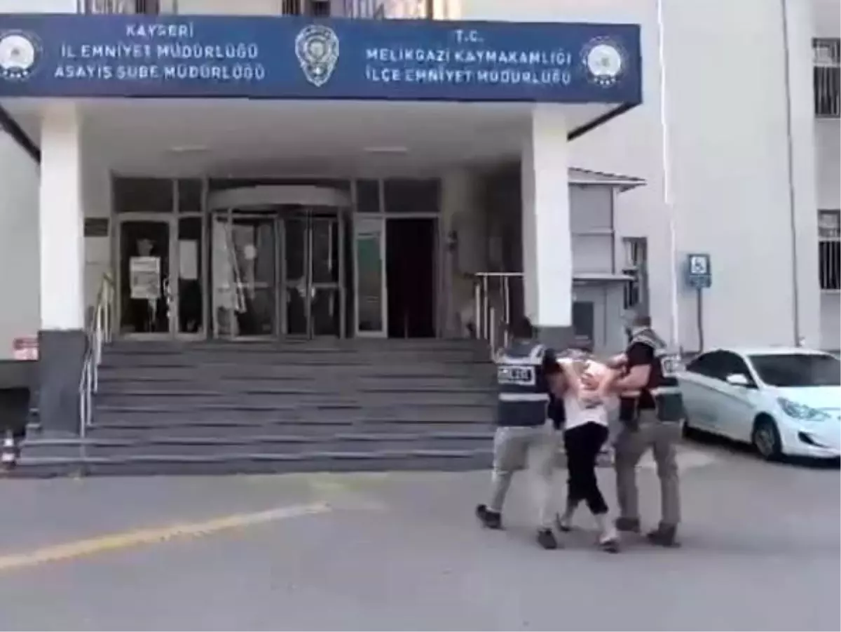 Kayseri'de Hırsızlık Suçundan Aranan Şahıs Yakalandı