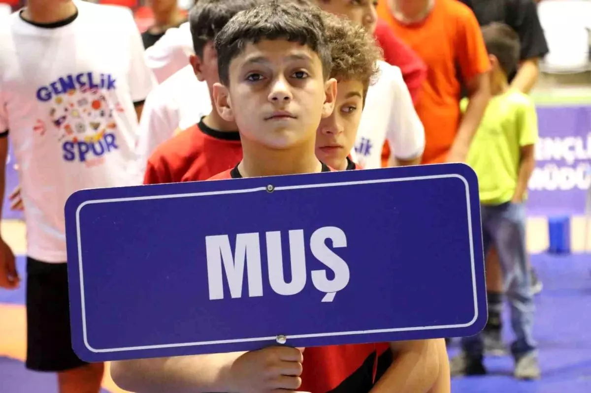 Anadolu Yıldızlar Ligi Güreş Müsabakaları Muş’ta Başladı