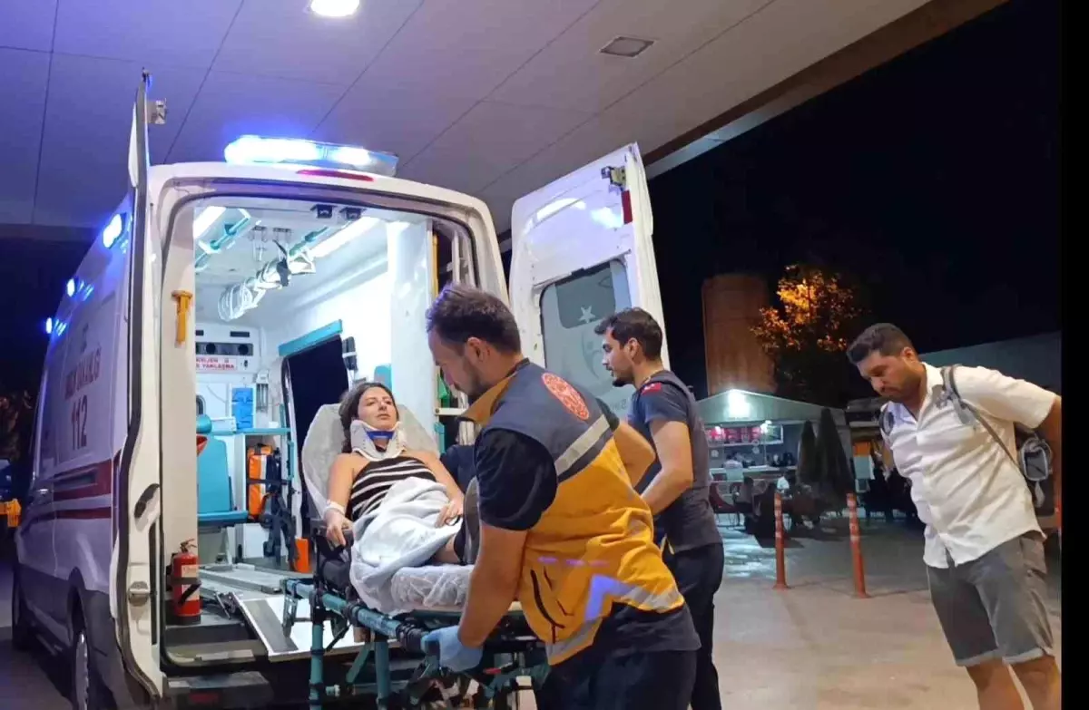 Bursa'da Trafik Kazası: 3 Yaralı
