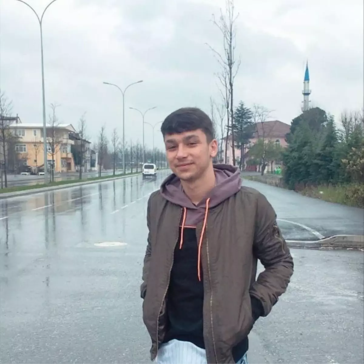 Sakarya Nehri'nde Kaybolan Genç İçin Arama Çalışmaları Devam Ediyor