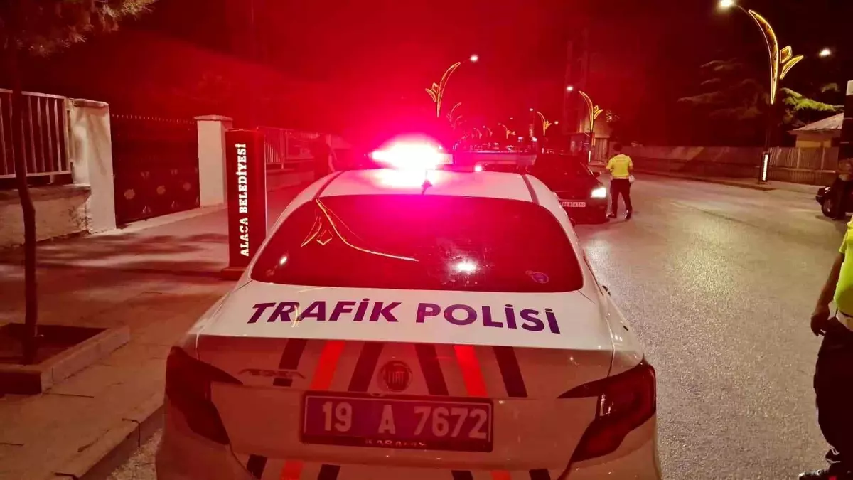 Alaca'da Huzur Uygulaması: 20 Araç Sürücüsüne Ceza Kesildi