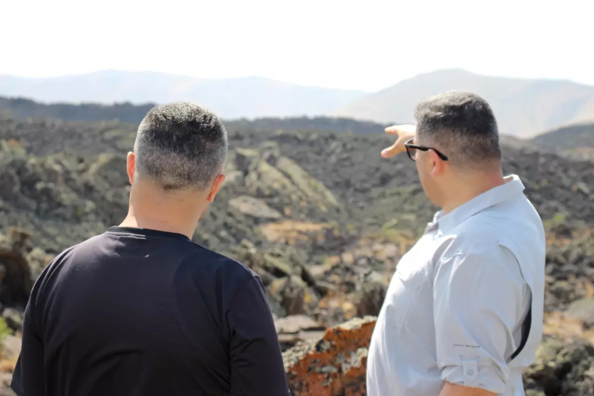 Tendürek Dağı'ndaki Lavlar Altında Kalan Tarihi Köyler Araştırılıyor