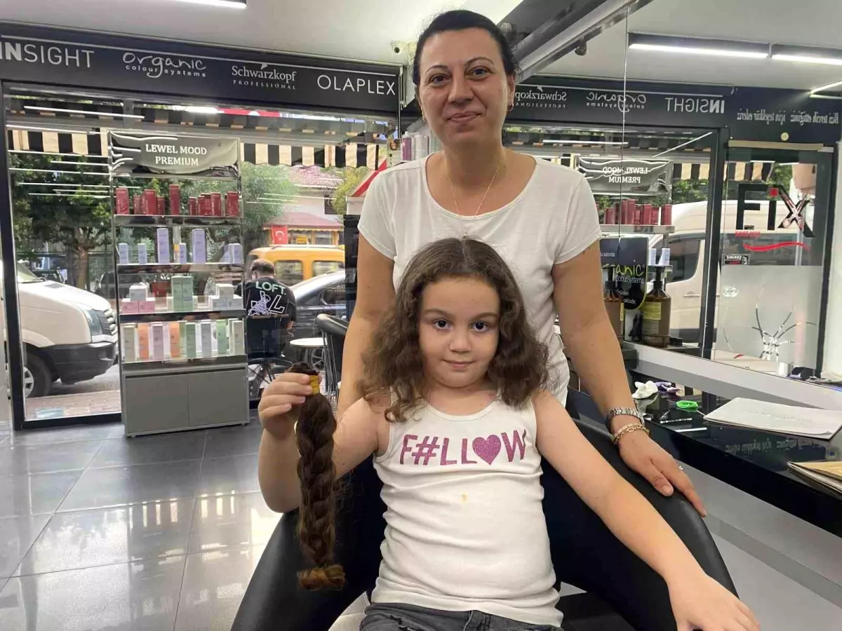 Küçük Asel'den Örnek Davranış: 5 Yıl Uzattığı Saçlarını Bağışladı