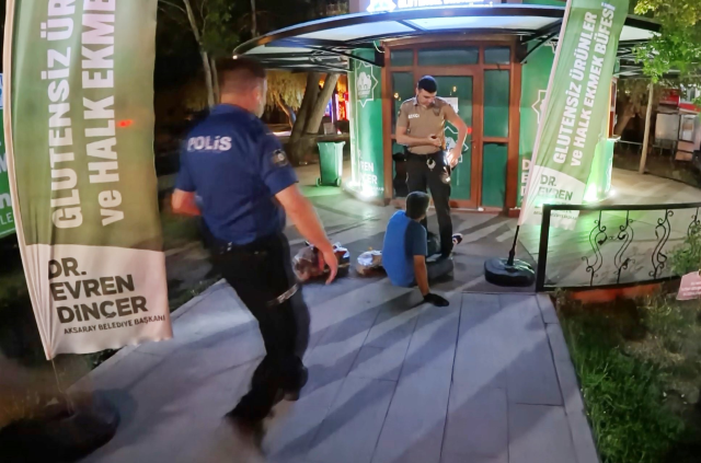 Belediye büfesinden hırsızlık yaparken suçüstü yakalandı