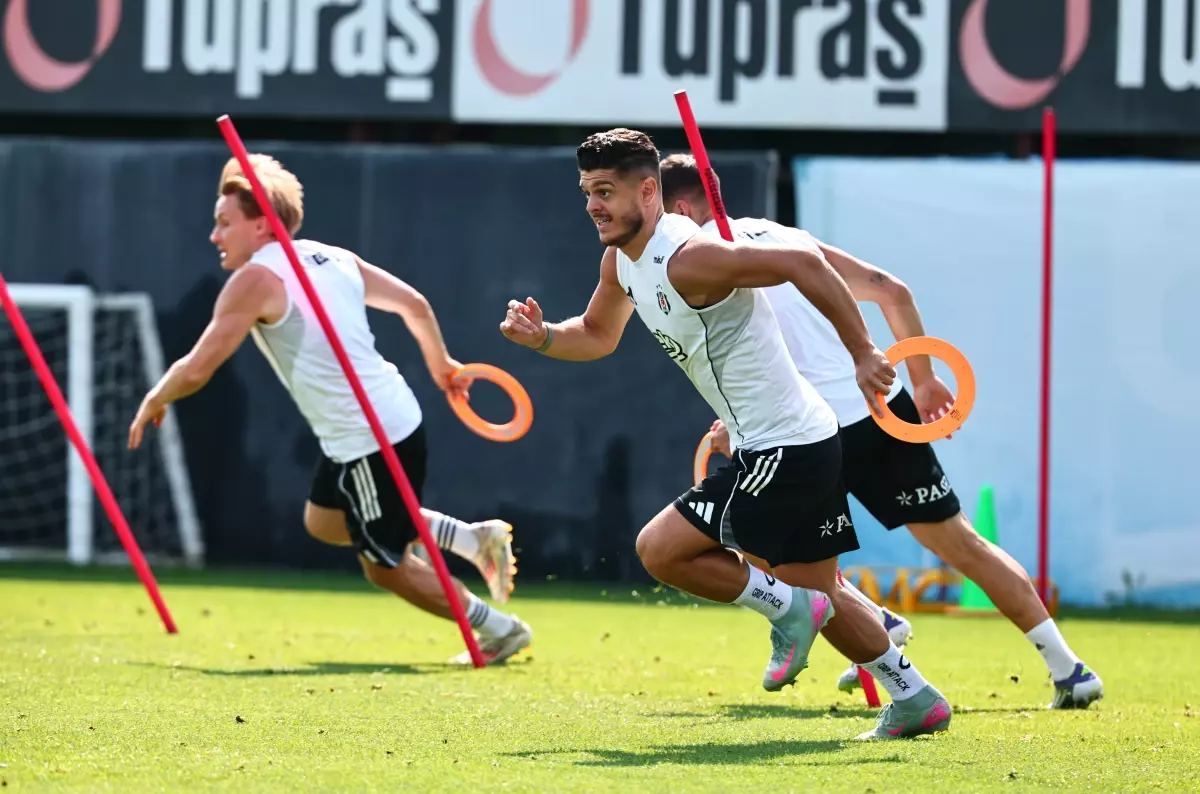 Beşiktaş, UEFA Konferans Ligi Hazırlıklarına Devam Ediyor