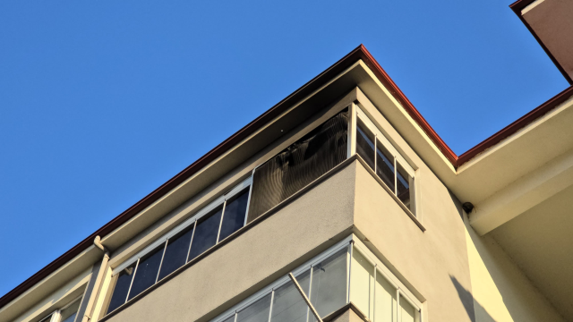 Boşanma aşamasındaki çift evde yangında hayatını kaybetti Boşanma aşamasındaki çift evde yangında hayatını kaybetti