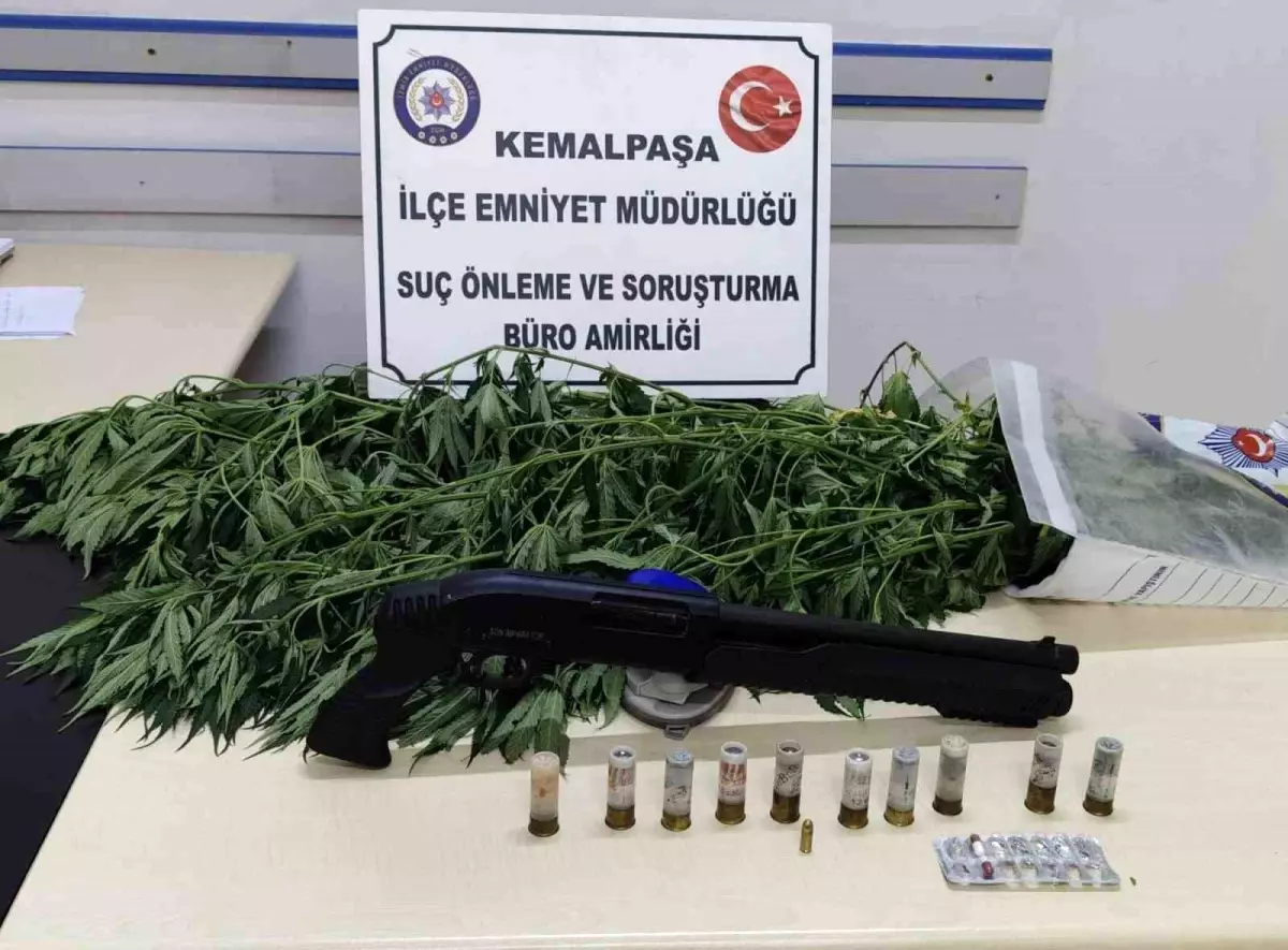 İzmir'de Jandarmadan Bahçe Evi Operasyonu: Cezaevi Firarisi Yakalandı