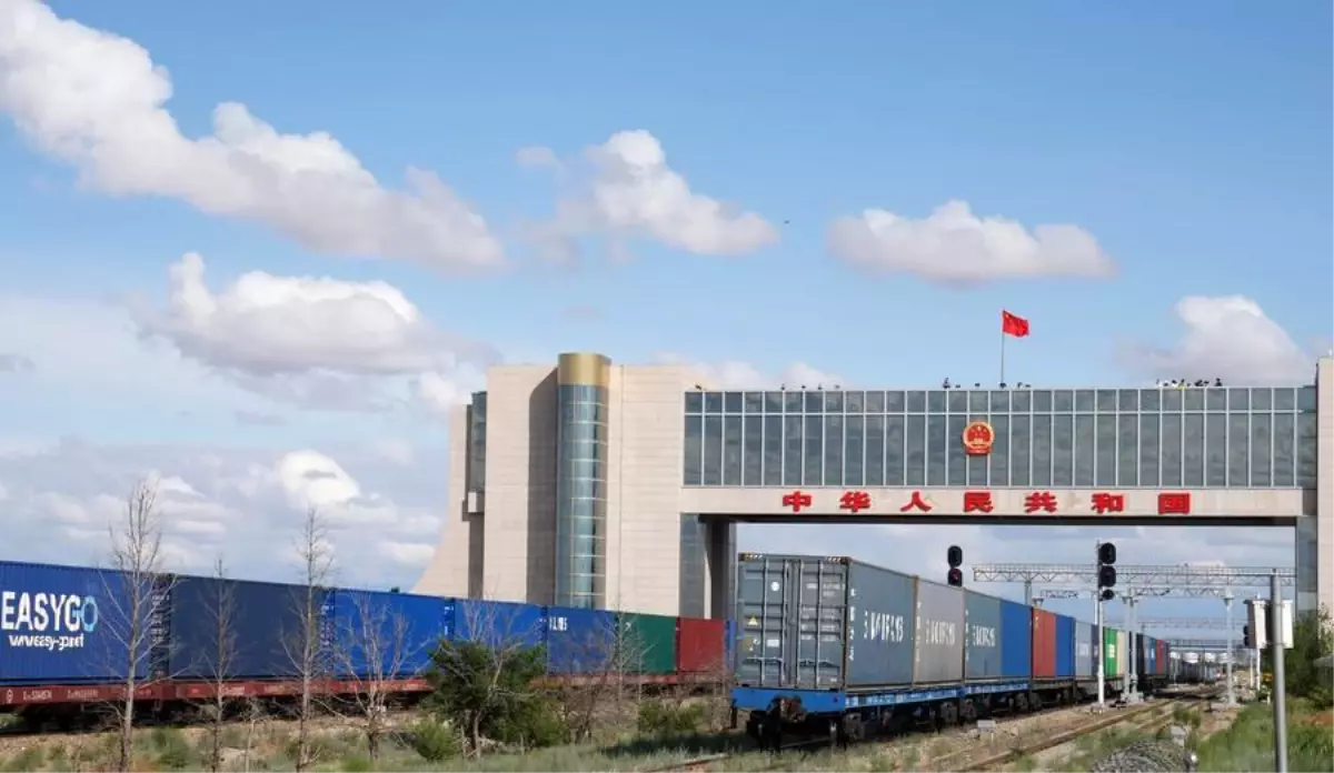 Erenhot Limanı'ndan 20.000 Çin-Avrupa Yük Treni Geçişi