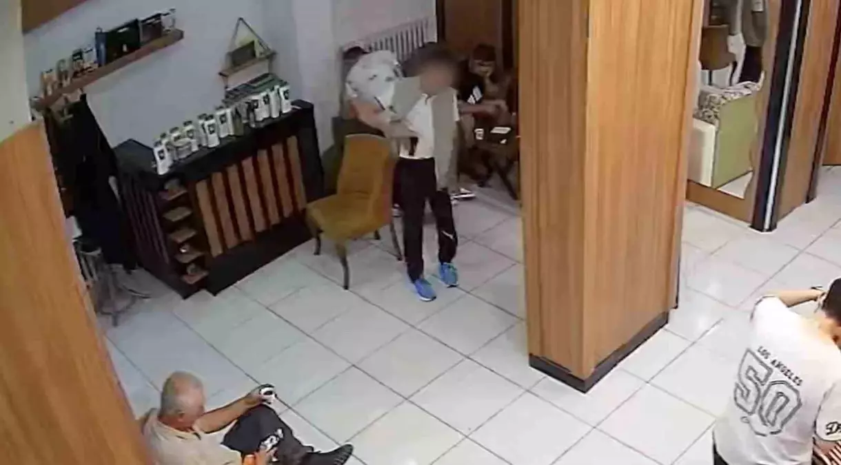 Çorum'da Kuaförde Silahlı Saldırı: Bir Kişi Yaralandı