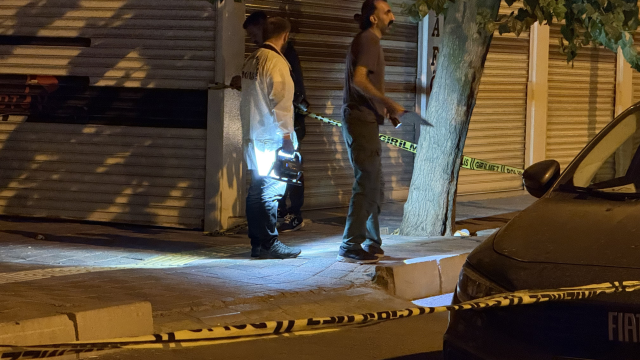 Diyarbakır'da kahvehanede silahlı kavga: 12 yaralı Diyarbakır'da kahvehanede silahlı kavga: 12 yaralı