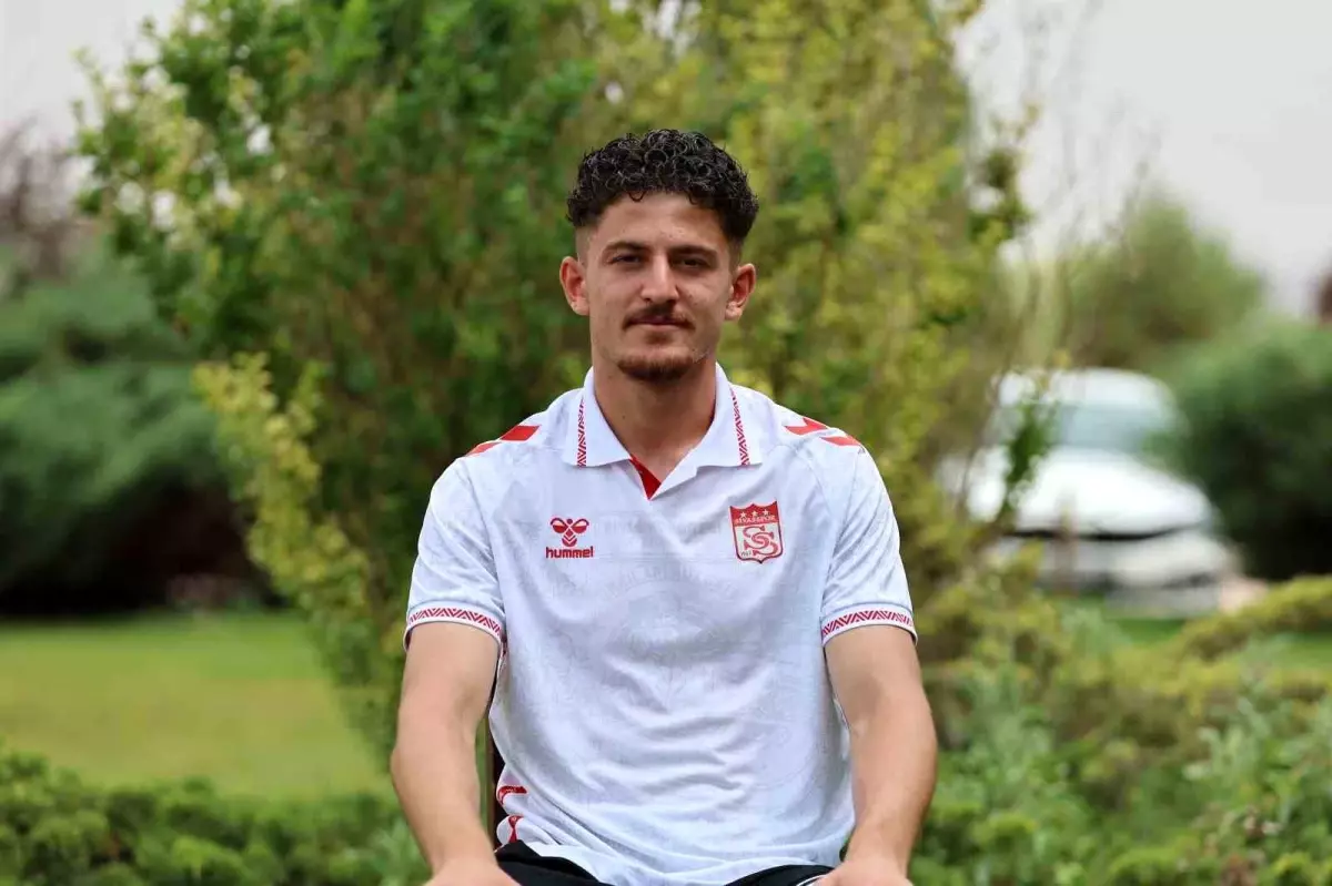 Emirhan Başyiğit'ten Taraftarlara Çağrı: '12. Oyuncu Olarak Yanımızda Olsunlar'