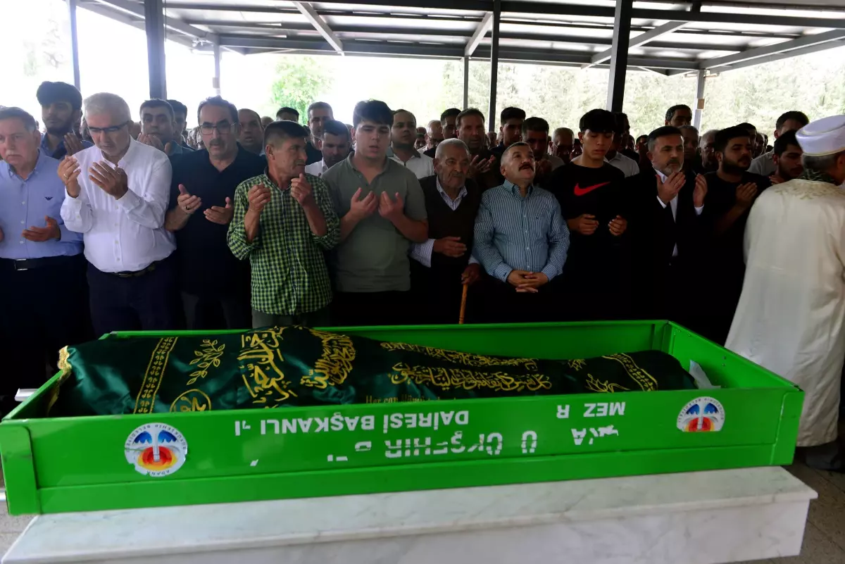 Eski AK Parti İlçe Başkanı Traktör Kazasında Hayatını Kaybetti