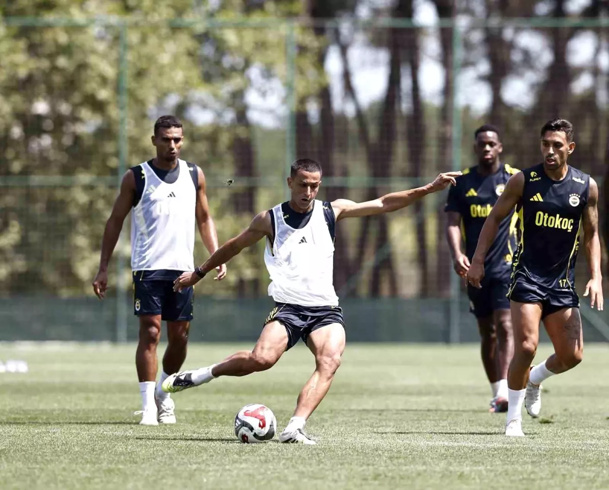 Fenerbahçe, Feyenoord Maçı Hazırlıklarına Devam Ediyor