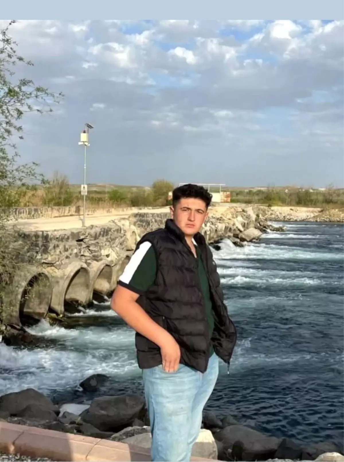 Traktörün Altında Kalan Genç Hayatını Kaybetti