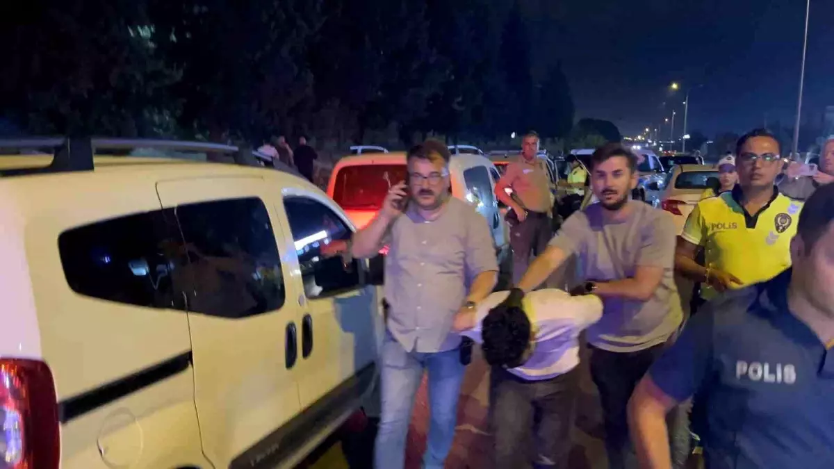 Çalıntı Otomobil Kovalamacasında Yabancı Uyruklu 9 Kişi Yakalandı