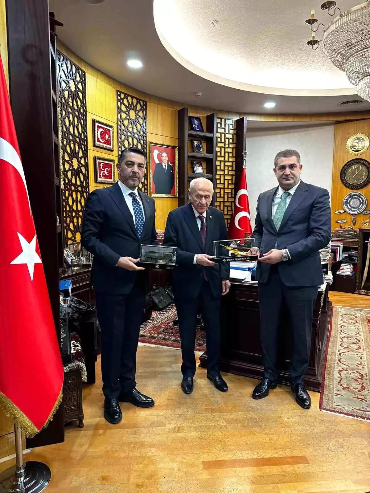 MHP Genel Başkanı Bahçeli, Gökbörü Hava Savunma Sistemleri Üzerine Bilgi Aldı
