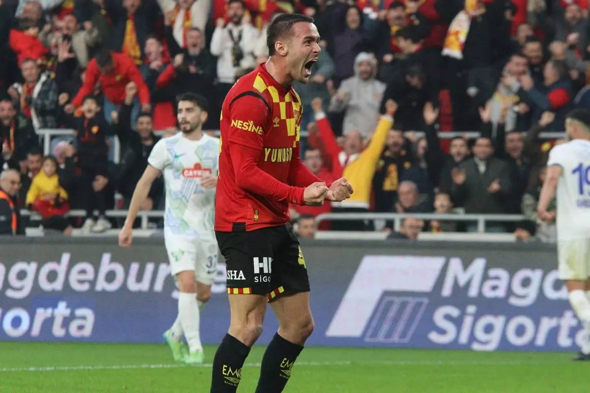 Süper Lig'den Suudi Arabistan'a bir transfer daha gerçekleşti