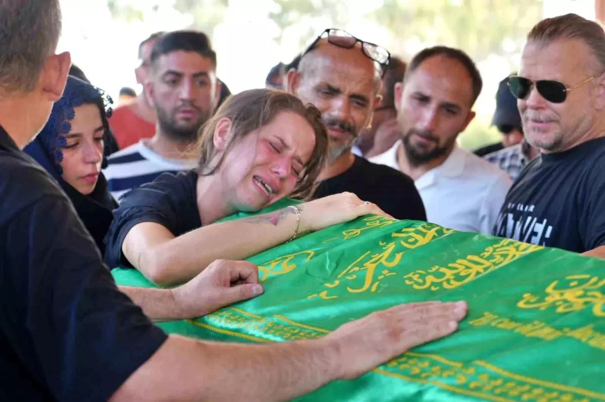 Antalya'da Motosiklet Kazası: Genç Adam Hayatını Kaybetti