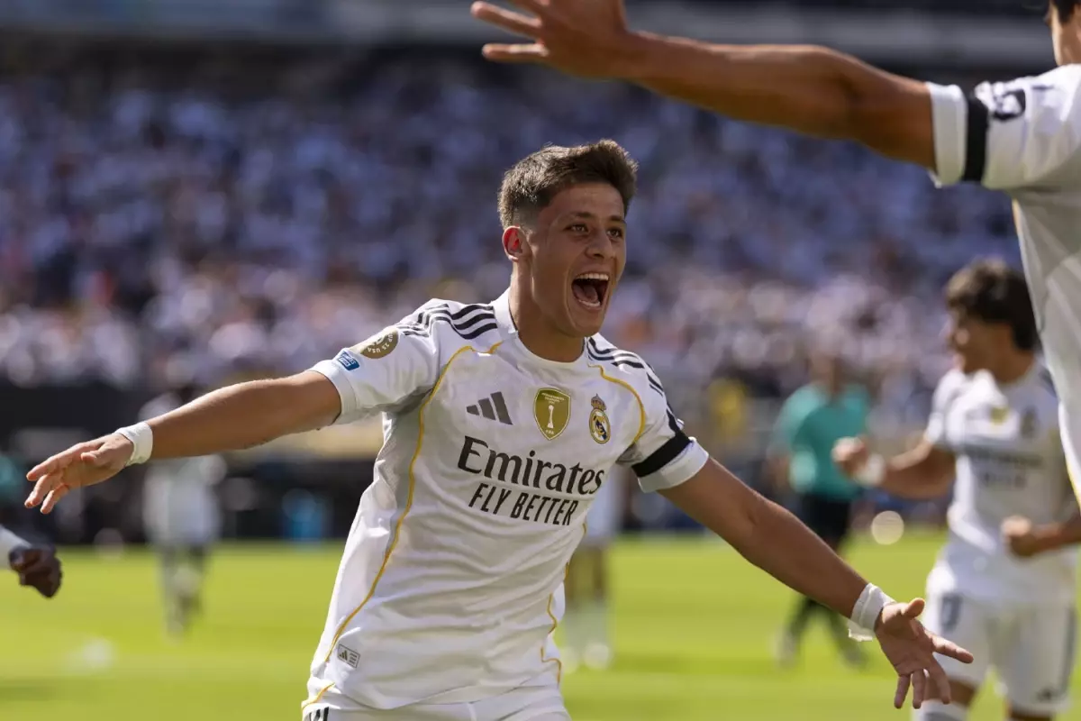 Arda Güler, Brahim Diaz'ı Fenerbahçe'ye ikna ediyor