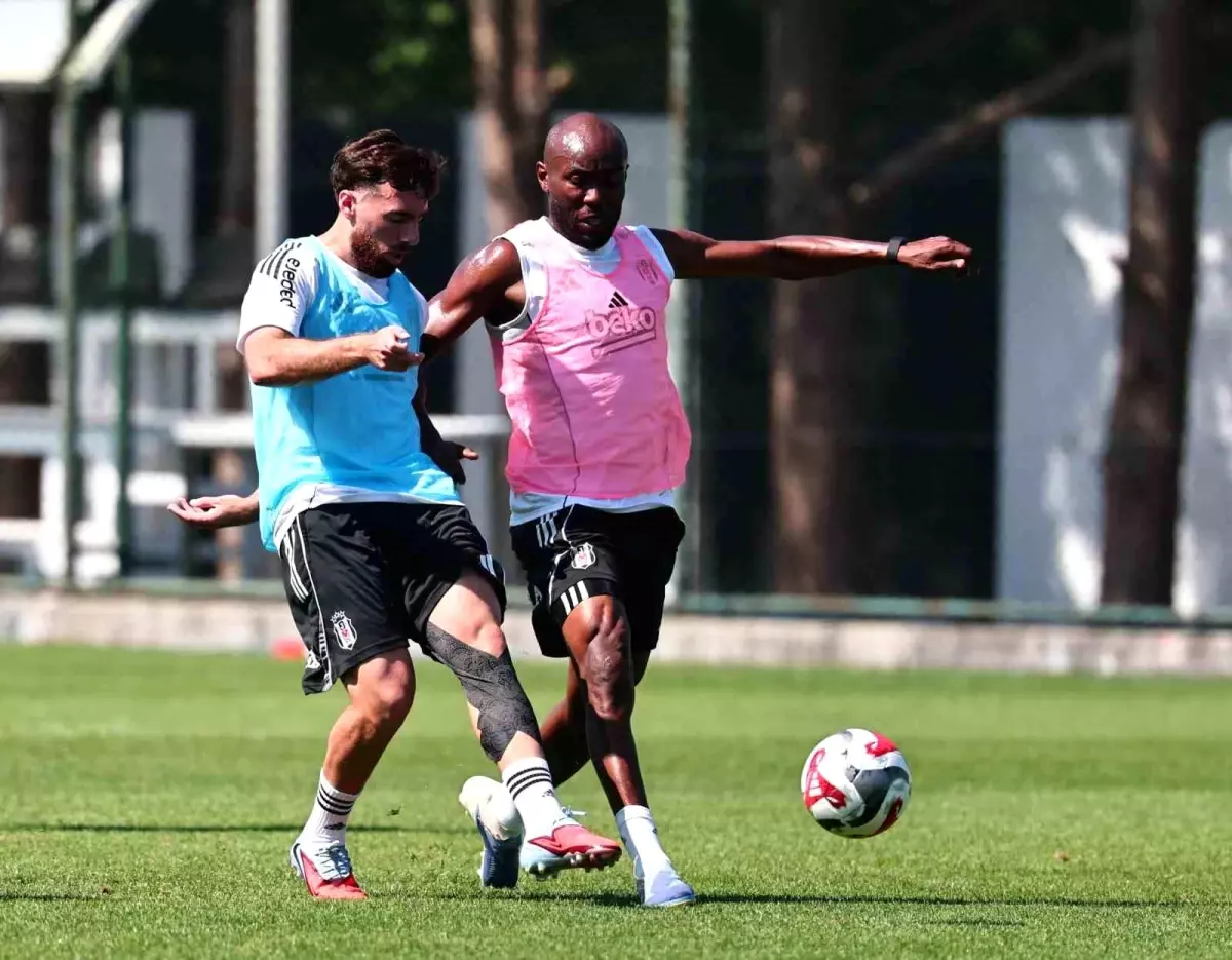 Beşiktaş, UEFA Konferans Ligi Hazırlıklarına Devam Ediyor