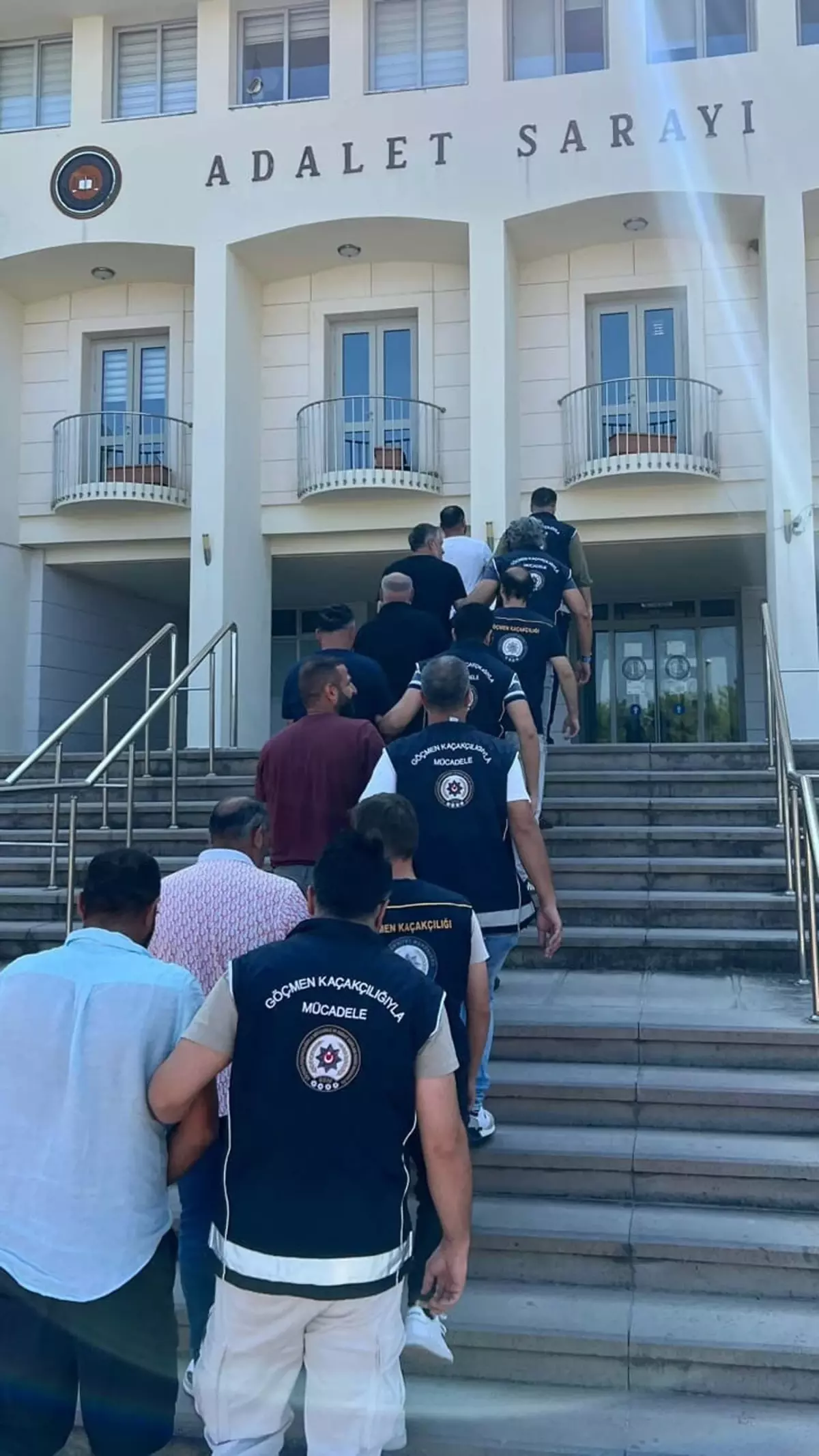 Bodrum'da 23 Kaçak Göçmen ve 7 Kaçakçı Yakalandı