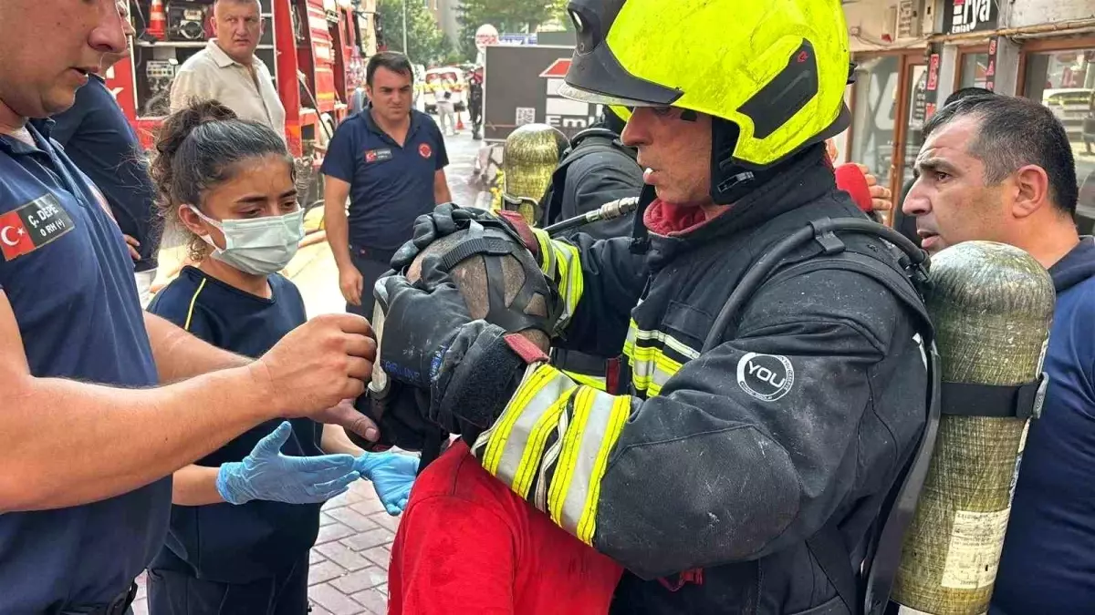 Bolu'da Apartmanda Yangın: İki Kişi Kurtarıldı