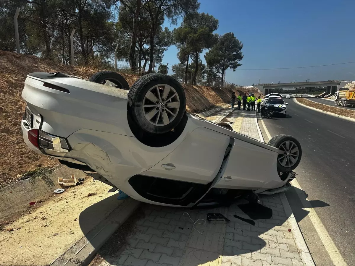 Erdemli'de Çalınan Otomobil ile Kaza: 4 Yaralı
